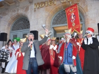  Suite au jugement, la clef de la ville a été rendue par Cabache au  1er magistrat de la Ville à l’audience du tribunal  