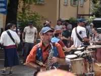 Chalon dans la Rue : Avec la Compagnie ‘Système B’, venez danser dans un bal de rue avec de la super musique venue des 4 coins du monde