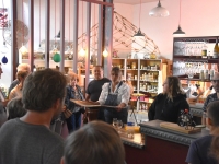 Le nouveau ‘Coffret de Noël’ destiné aux anciens et réalisé avec des produit bio a été présenté par La cave ‘Vinscie’ 