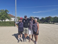 Boules Lyonnaises vétérans de Sornay : L’équipe des ‘Barbarians’ (le Pat, le Gilou, la Marie, le Mammouth) termine invaincue et dans le top 2, La Salle remporte le concours.