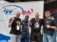 Prestations satisfaisantes pour le CSA Boxe Loisir Pieds Poings de Saint-Martin-en-Bresse au Championnats de France de kick boxing de Paris