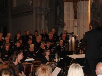 Église Saint-Cosme bondée pour suivre la chorale