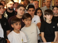 Un moment de partage après la commémoration du génocide arménien de 1915 à Chalon-sur-Saône