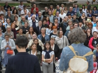 «Combien de Lyhanna encore ?» : à Chalon-sur-Saône, plus de 500 personnes dénoncent l'impunité des prédateurs sexuels