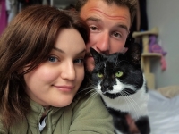 Bénévole à la SPA, Margot franchit le pas et adopte un chat du refuge