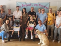 De la solidarité, des sourires, et des gestes qui comptent