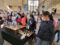 Des enfants des écoles givrotines «A la recherche de la Saône-et-Loire préhistorique », 