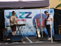 Deux registres, deux styles, tout aussi enchanteurs : le groupe "Szolénn 5tet" et Hugh Coltman ont fait surchauffer le chapiteau vendredi soir au festival de Jazz à Couches.