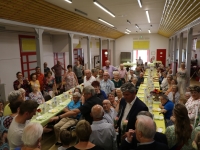 Banquet des personnes âgées à la salle des fêtes des Charreaux, une aubade donnée par l’Harmonie St Rémy/Les Charreaux.