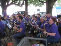 L’Orchestre d’Harmonie Saint Rémy/Les Charreaux place Claude Bernard aux Charreaux pour la première aubade d’été.