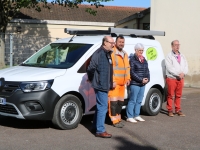 Champforgeuil : les services techniques vont rouler écolo à bord d’un véhicule électrique.