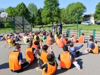 Une rencontre de foot organisée pour les ados de centres de loisirs.