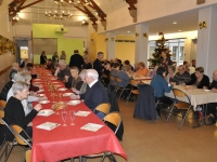 Le Centre Communal d’Action Sociale de Champforgeuil a offert le traditionnel goûter de Noël aux aînés. 