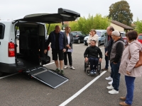 Le Centre Communal d’Action Sociale de Châtenoy le Royal s’équipe d’un "véhicule TPMR' électrique.