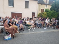 Musique et festivités pour cette aubade de l’Harmonie Saint Rémy/les Charreaux rue Dubois à Taisey quartier de Saint Rémy.