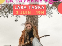 Lara Taska, chanteuse accompagnée de sa guitare animera le dernier Jeudi de la saison de la Taverne. 
