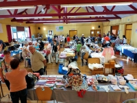 Belle fréquentation aux puces des couturières ce dimanche à Saint -Désert organisées  par l'association Saint-Désert / La Gouesnière.