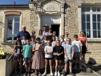 Le CCAS de Lans a offert les calculatrices aux 15 CM2 qui passeront le « cap » de l’entrée au collège en septembre 