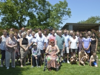 Fête des voisins de la rue du quart du bois à Lans : une coutume qui perdure depuis plus de 40 ans 