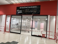 À La Thalie, le rideau du Salon de Coiffure mixte En Harmony s’est ouvert, mais… encore un peu de patience…