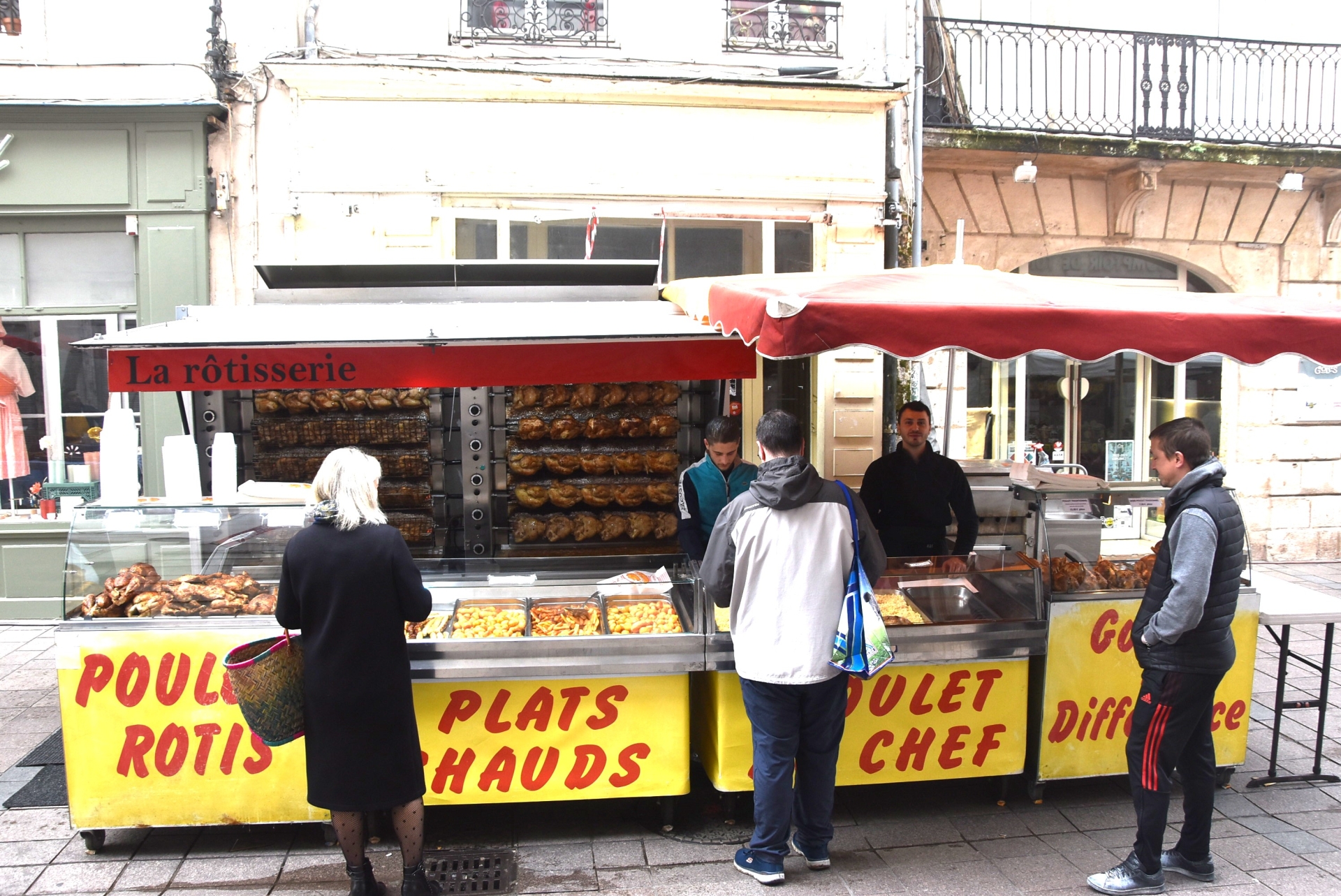Marché du dimanche à Chalon : Société ‘ADO’, une rôtisserie de qualité