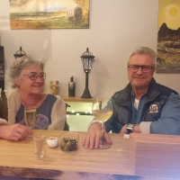 Une inauguration intimiste pour le nouveau bar à vin "la Canadienne" sous les arcades de Louhans
