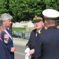 Cérémonie d'installation du nouveau sous-préfet Philippe Deschamps au monument aux morts de Chalon-sur-Saône