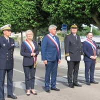 Cérémonie d'installation du nouveau sous-préfet Philippe Deschamps au monument aux morts de Chalon-sur-Saône