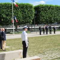 Cérémonie d'installation du nouveau sous-préfet Philippe Deschamps au monument aux morts de Chalon-sur-Saône
