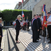 Cérémonie d'installation du nouveau sous-préfet Philippe Deschamps au monument aux morts de Chalon-sur-Saône