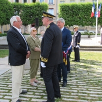 Cérémonie d'installation du nouveau sous-préfet Philippe Deschamps au monument aux morts de Chalon-sur-Saône