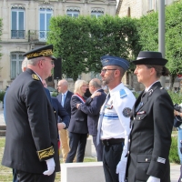 Cérémonie d'installation du nouveau sous-préfet Philippe Deschamps au monument aux morts de Chalon-sur-Saône