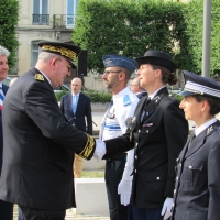 Cérémonie d'installation du nouveau sous-préfet Philippe Deschamps au monument aux morts de Chalon-sur-Saône