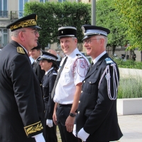 Cérémonie d'installation du nouveau sous-préfet Philippe Deschamps au monument aux morts de Chalon-sur-Saône