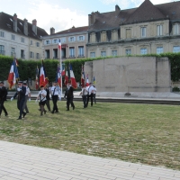 Cérémonie d'installation du nouveau sous-préfet Philippe Deschamps au monument aux morts de Chalon-sur-Saône