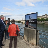 Chalon-sur-Saône : une exposition de photos sur les quais fait la promotion du don de plasma