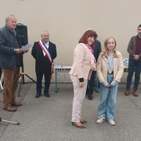 Ouroux-sur-Saône : Inauguration de la plaque de l'Ordre National du Mérite à l'Ecole primaire