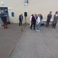 Ouroux-sur-Saône : Inauguration de la plaque de l'Ordre National du Mérite à l'Ecole primaire