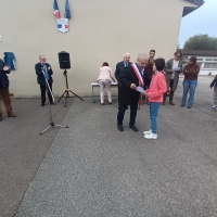 Ouroux-sur-Saône : Inauguration de la plaque de l'Ordre National du Mérite à l'Ecole primaire