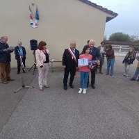 Ouroux-sur-Saône : Inauguration de la plaque de l'Ordre National du Mérite à l'Ecole primaire