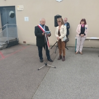Ouroux-sur-Saône : Inauguration de la plaque de l'Ordre National du Mérite à l'Ecole primaire