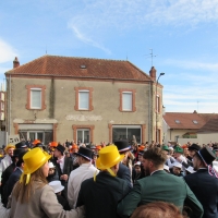 Ouroux-sur-Saône : près de 150 conscrits ont défilé dans les rues de la communeOuroux-sur-Saône : près de 150 conscrits ont défilé dans les rues de la commune