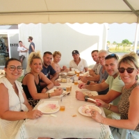 40 professionnels à la soirée prévention de Groupama chez "The Caviste" à Ouroux-sur-Saône