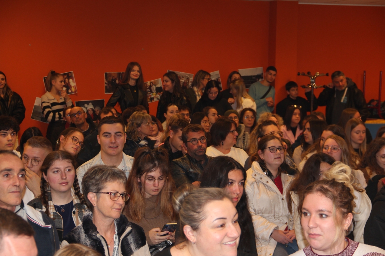 Remise de diplômes au lycée Saint-Charles- Site Le Devoir - info-chalon ...