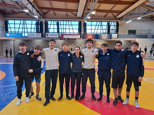 Jolies performances des lutteurs de Champforgeuil au TNR des Volcans