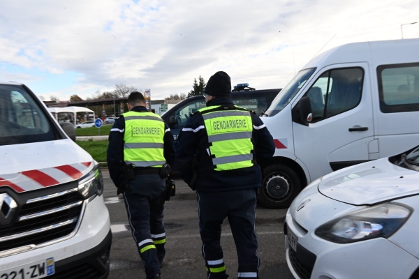 20 routiers contrôlés à Montchanin par les gendarmes et la DREAL... 20 verbalisés 