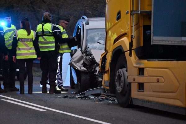 Un automobiliste tué dans un choc frontal avec un poids-lourd