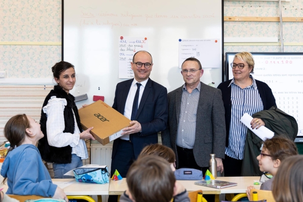 Le Grand Chalon soutient toutes les écoles du territoire pour renouveler leur équipement numérique