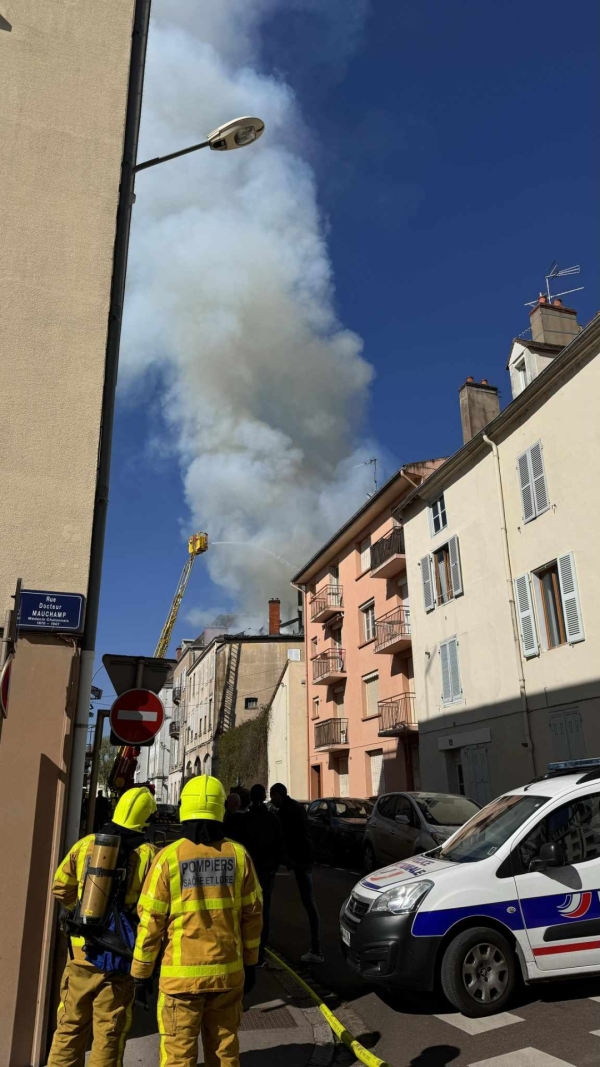 INCENDIE RUE SAINT ALEXANDRE - Une cinquantaine de sapeurs-pompiers mobilisée ce vendredi matin 