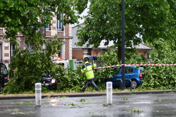 L'orage est passé par l'Allier avec des vents à plus de 110 km/h et file en direction de la Saône et Loire